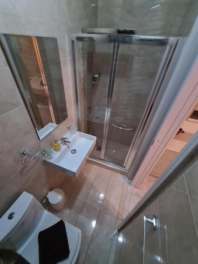 Spacious Seafront Next To Sliema-valeta Ferry Apartment