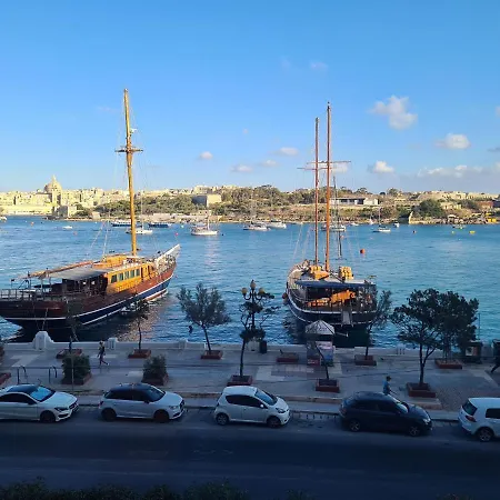 Spacious Seafront Apt Next To Sliema-Valeta Ferry Exterior foto
