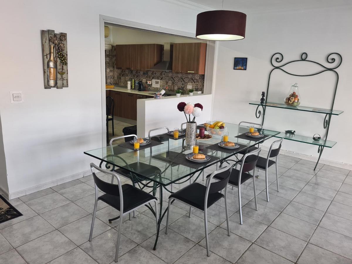 Apartment Spacious Seafront Next To Sliema-valeta Ferry *