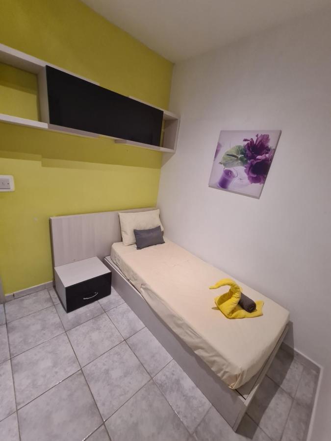 Spacious Seafront Next To Sliema-valeta Ferry Apartment Sliema