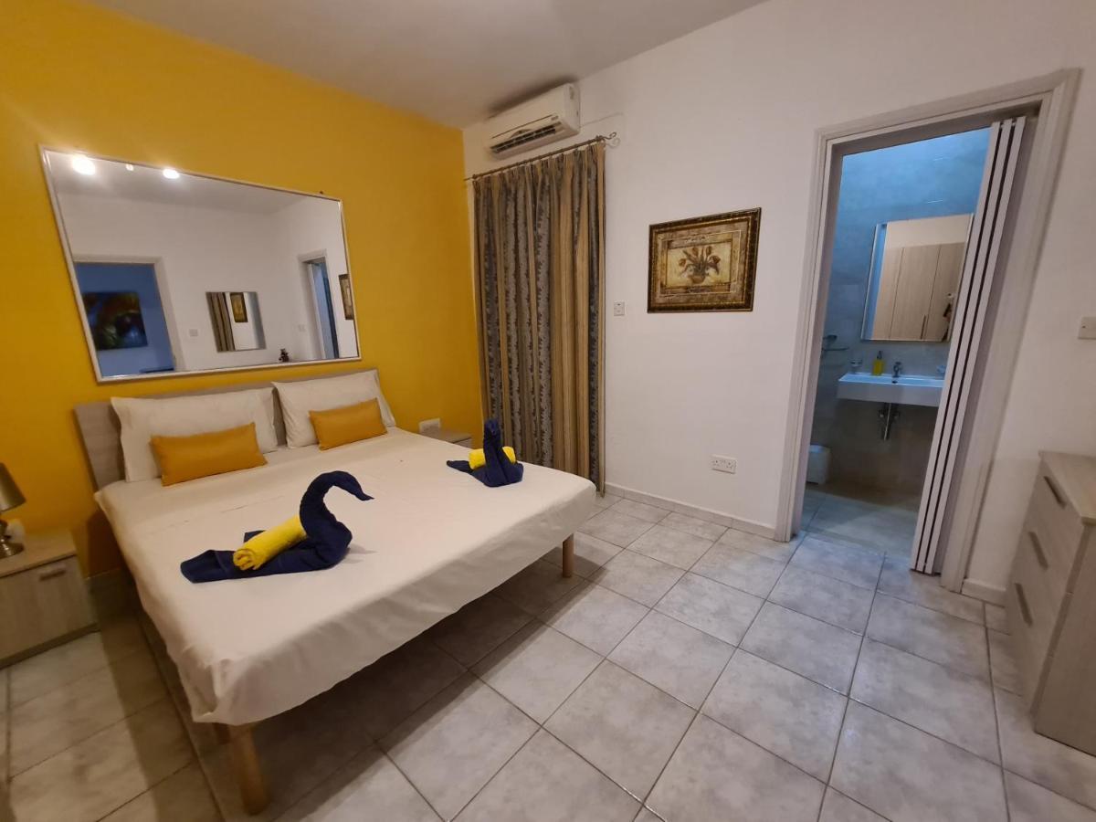 Apartment Spacious Seafront Next To Sliema-valeta Ferry