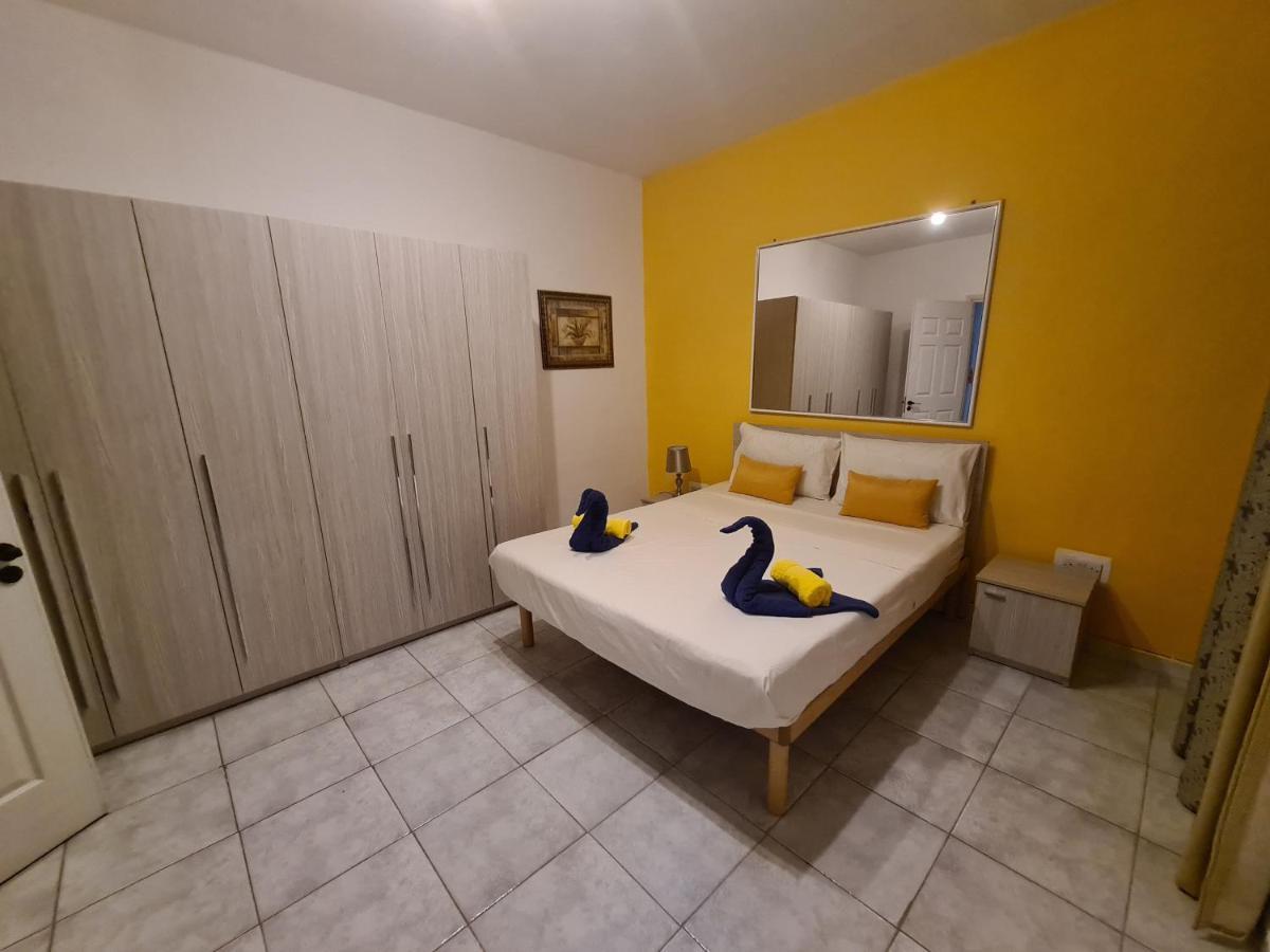 Apartment Spacious Seafront Next To Sliema-valeta Ferry Sliema