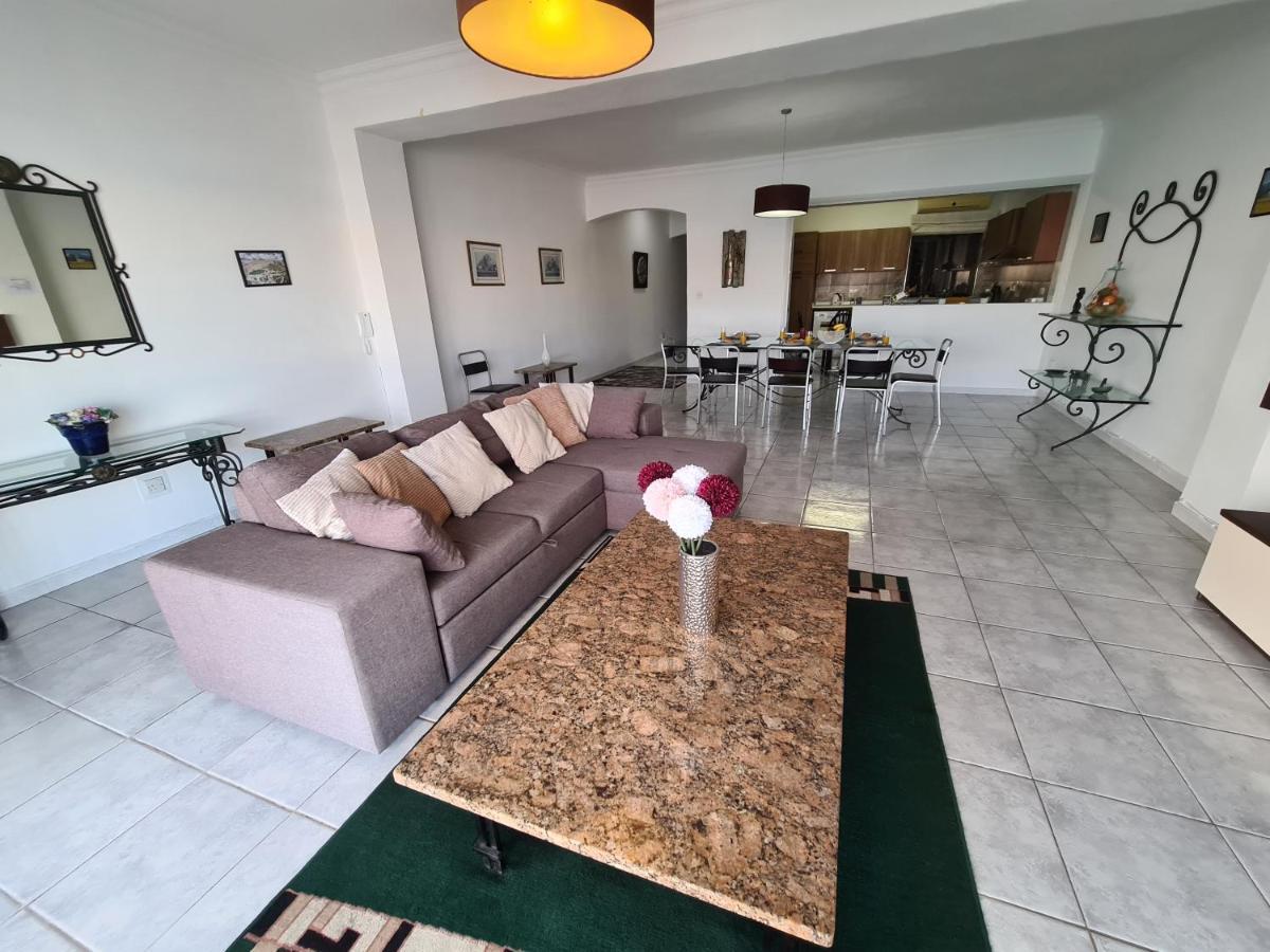 Apartment Spacious Seafront Next To Sliema-valeta Ferry
