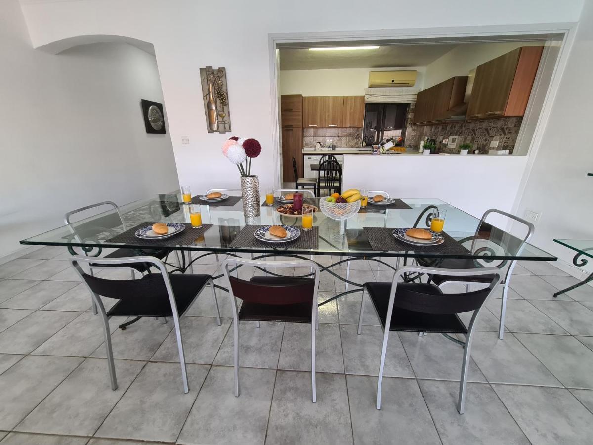 Spacious Seafront Next To Sliema-valeta Ferry Apartment *
