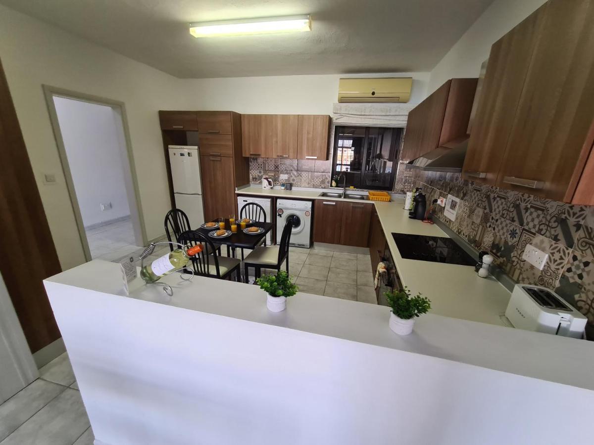 Spacious Seafront Next To Sliema-valeta Ferry Apartment Sliema